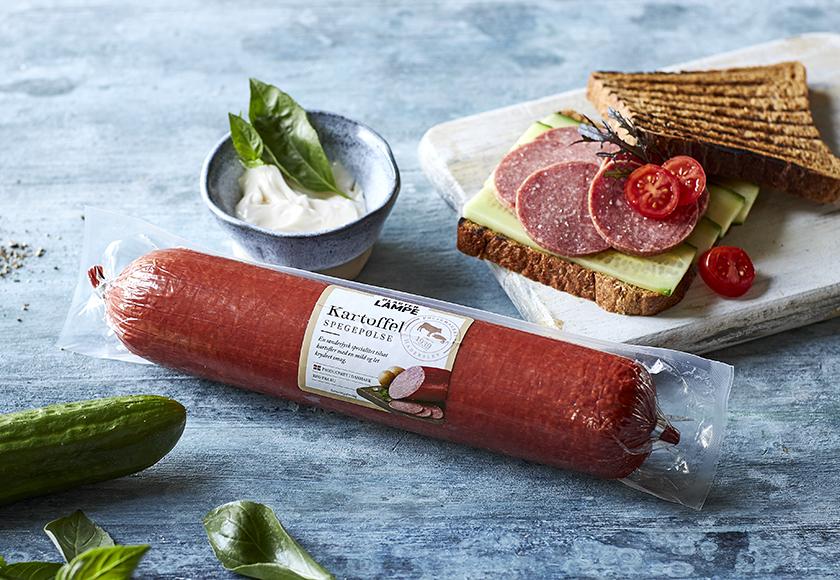 Anrettet kartoffelspegepølse på brød